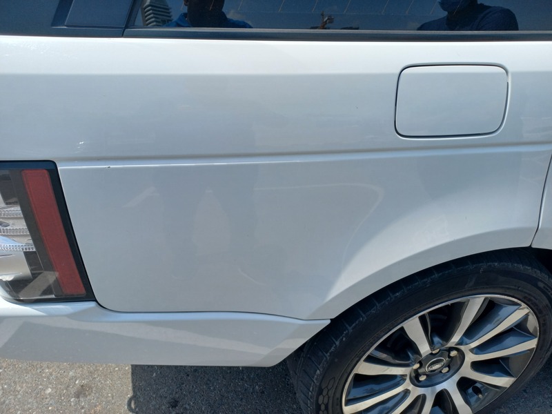 Used 2012 Range Rover HSE for sale in Dubai